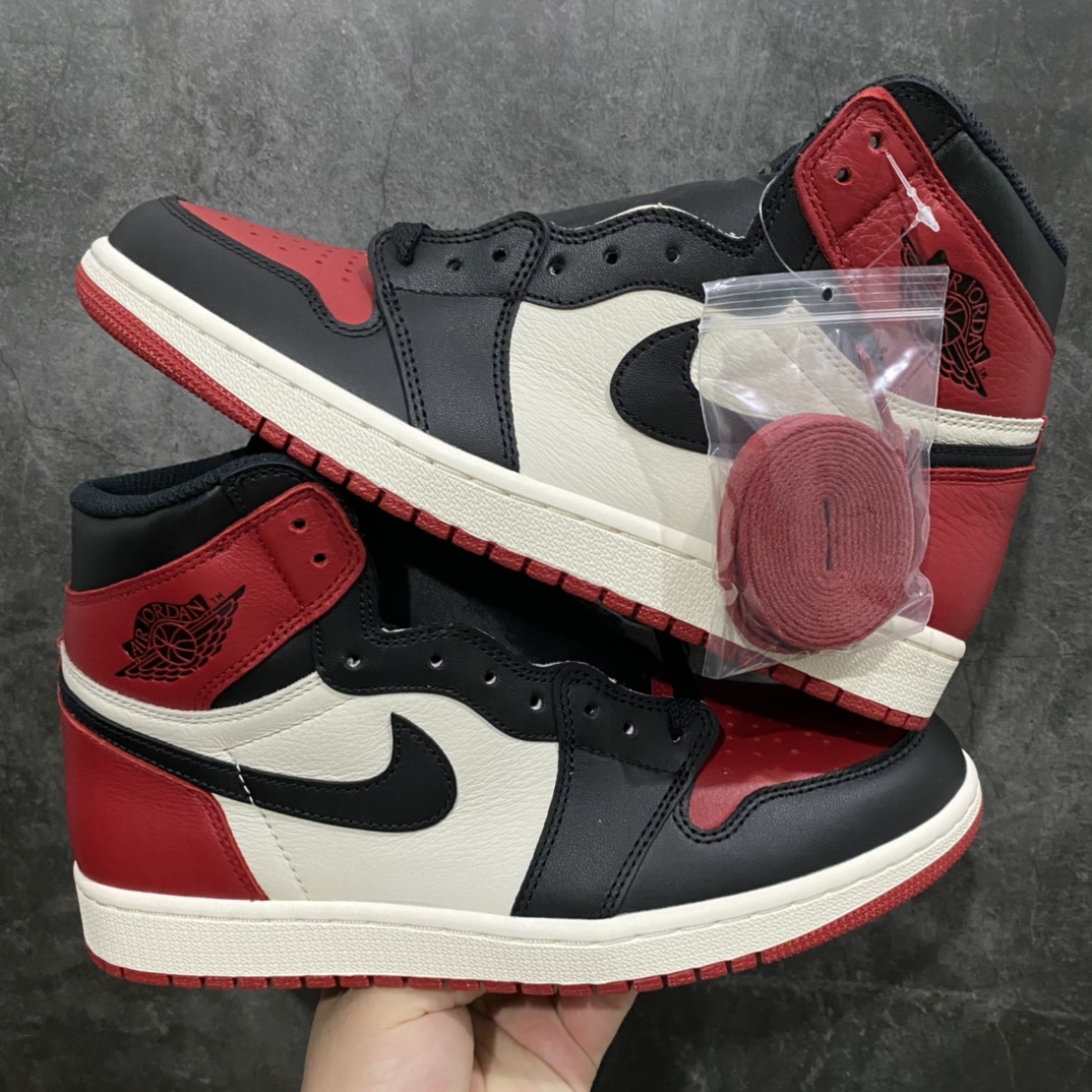 Air Jordan 1 Retro High OG 'Bred Toe' Men's & Women's Basketball Shoes 555088-610