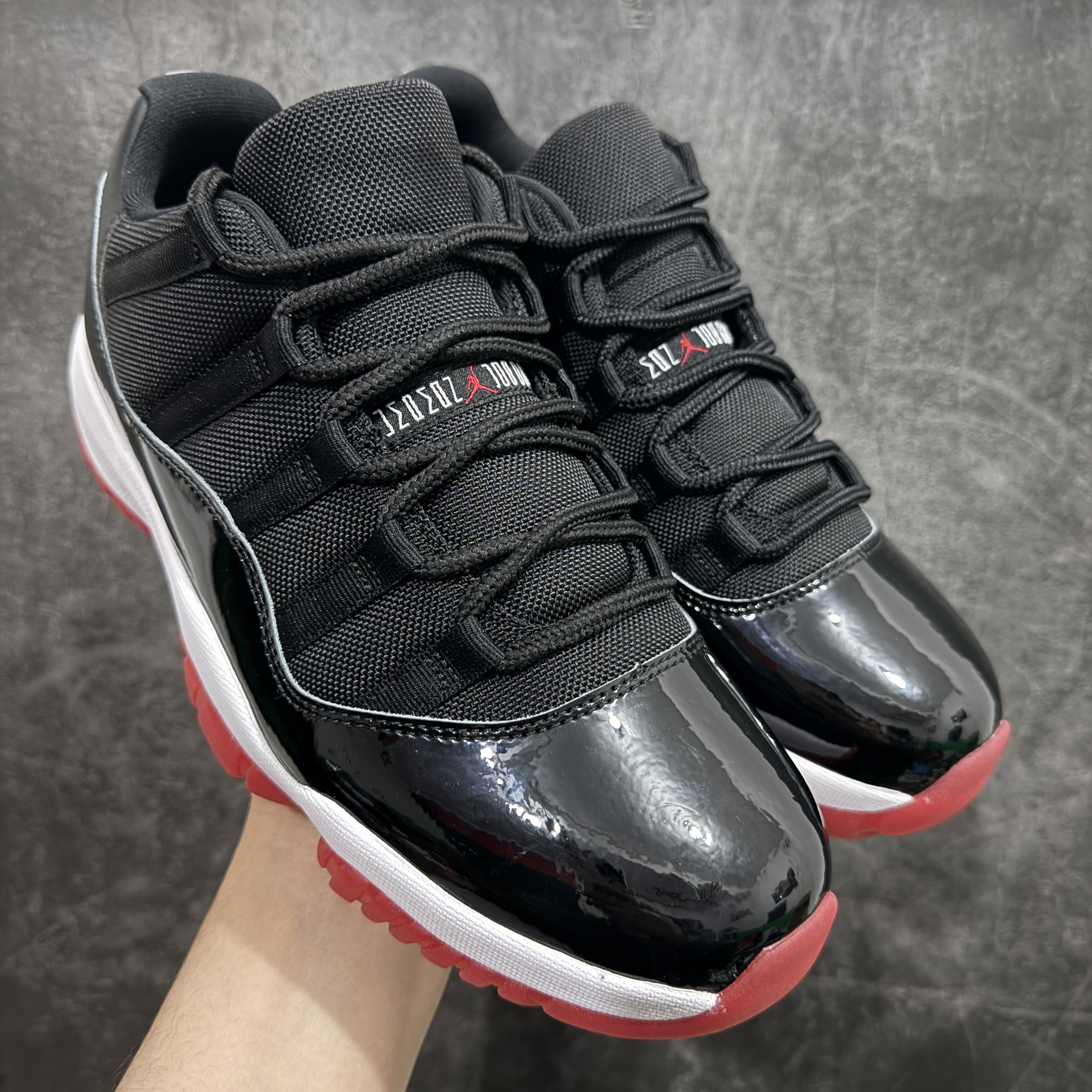 Air Jordan 11 Low "Bred" Releases 2025 Men's and Women's Sneakers FV5104-006