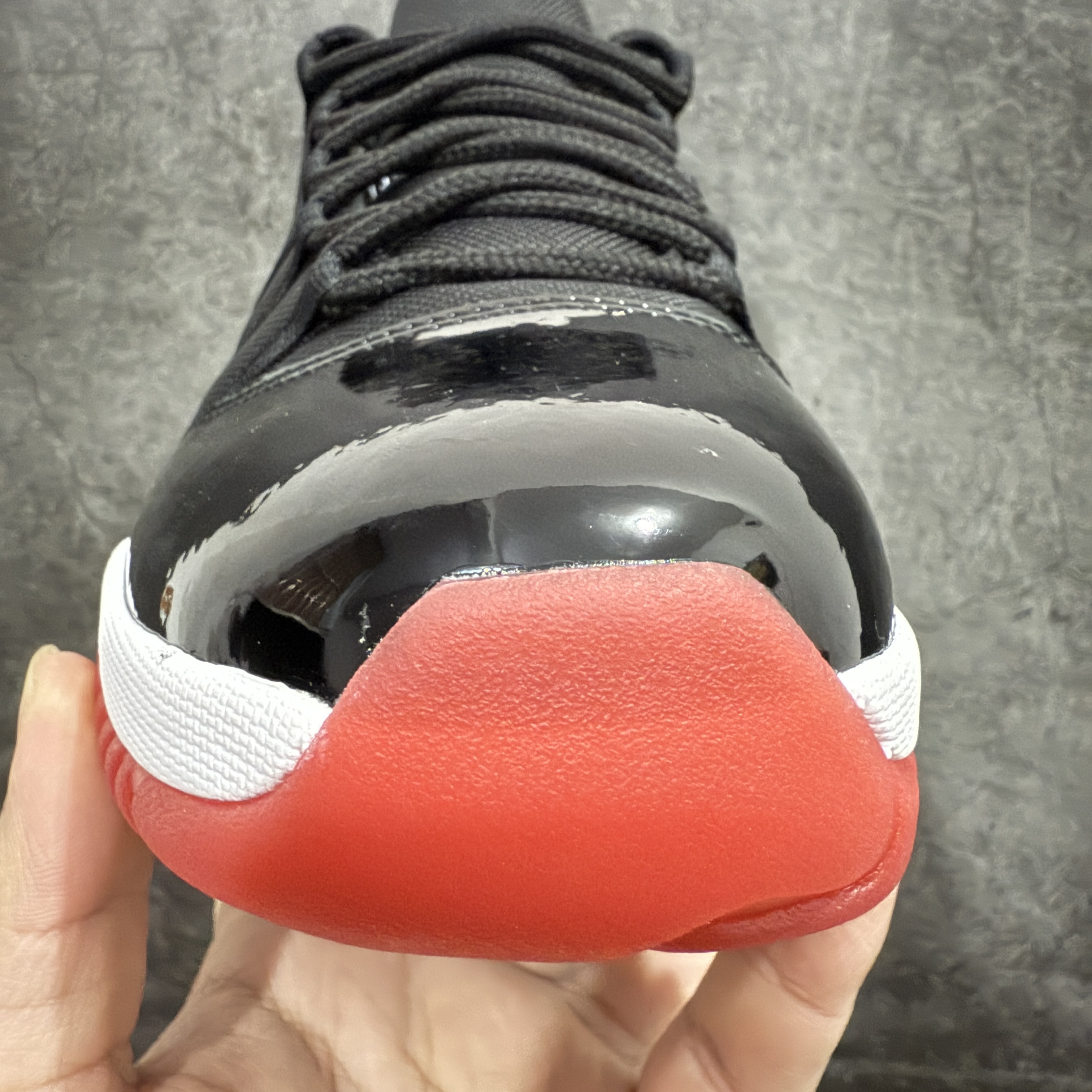 Air Jordan 11 Low "Bred" Releases 2025 Men's and Women's Sneakers FV5104-006