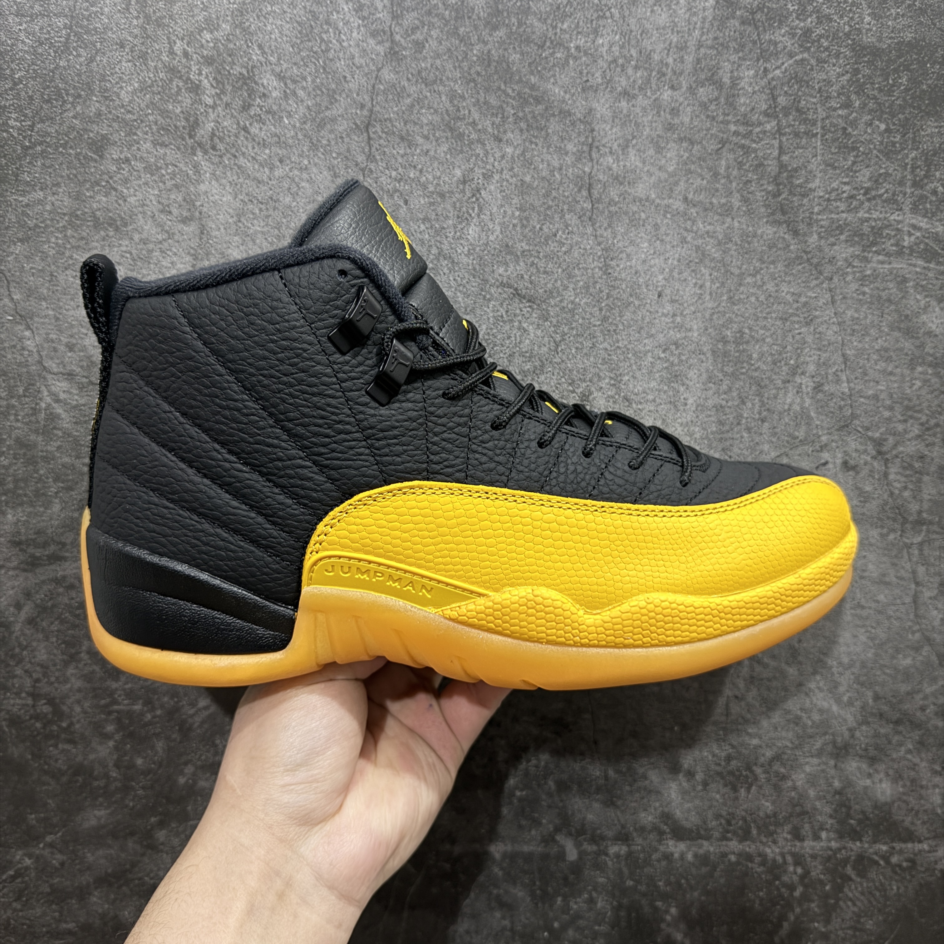  Air Jordan 12 Retro Black University Gold Men's Basketball Shoes 130690-070