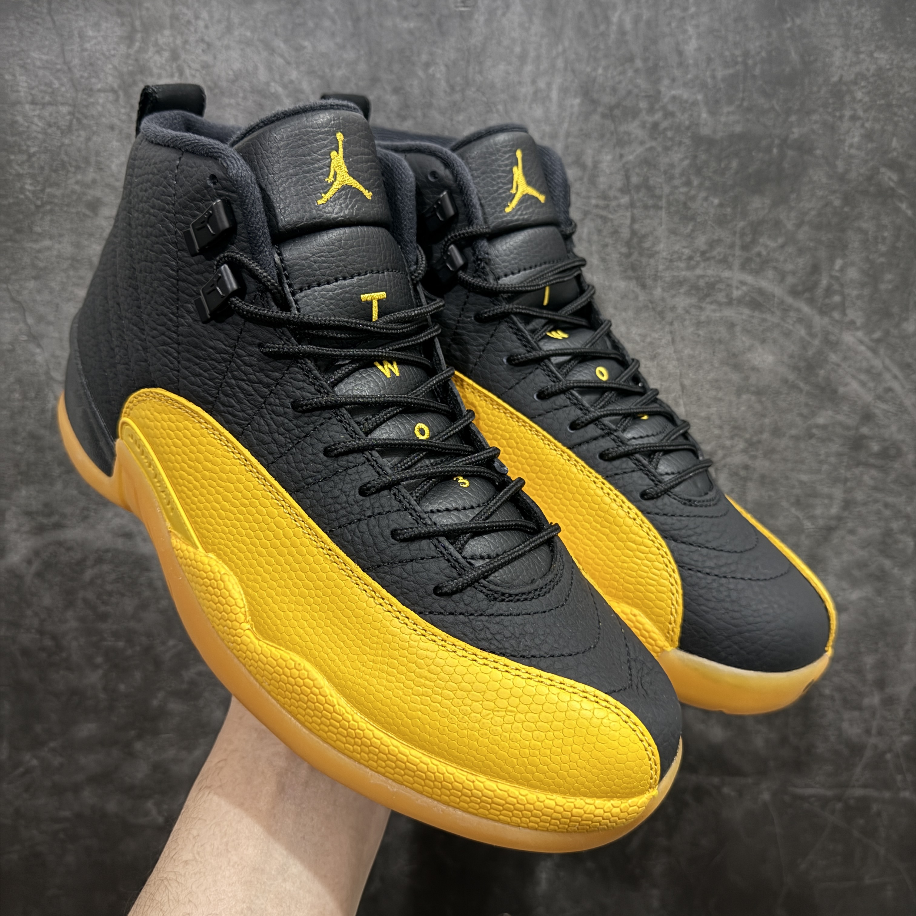  Air Jordan 12 Retro Black University Gold Men's Basketball Shoes 130690-070