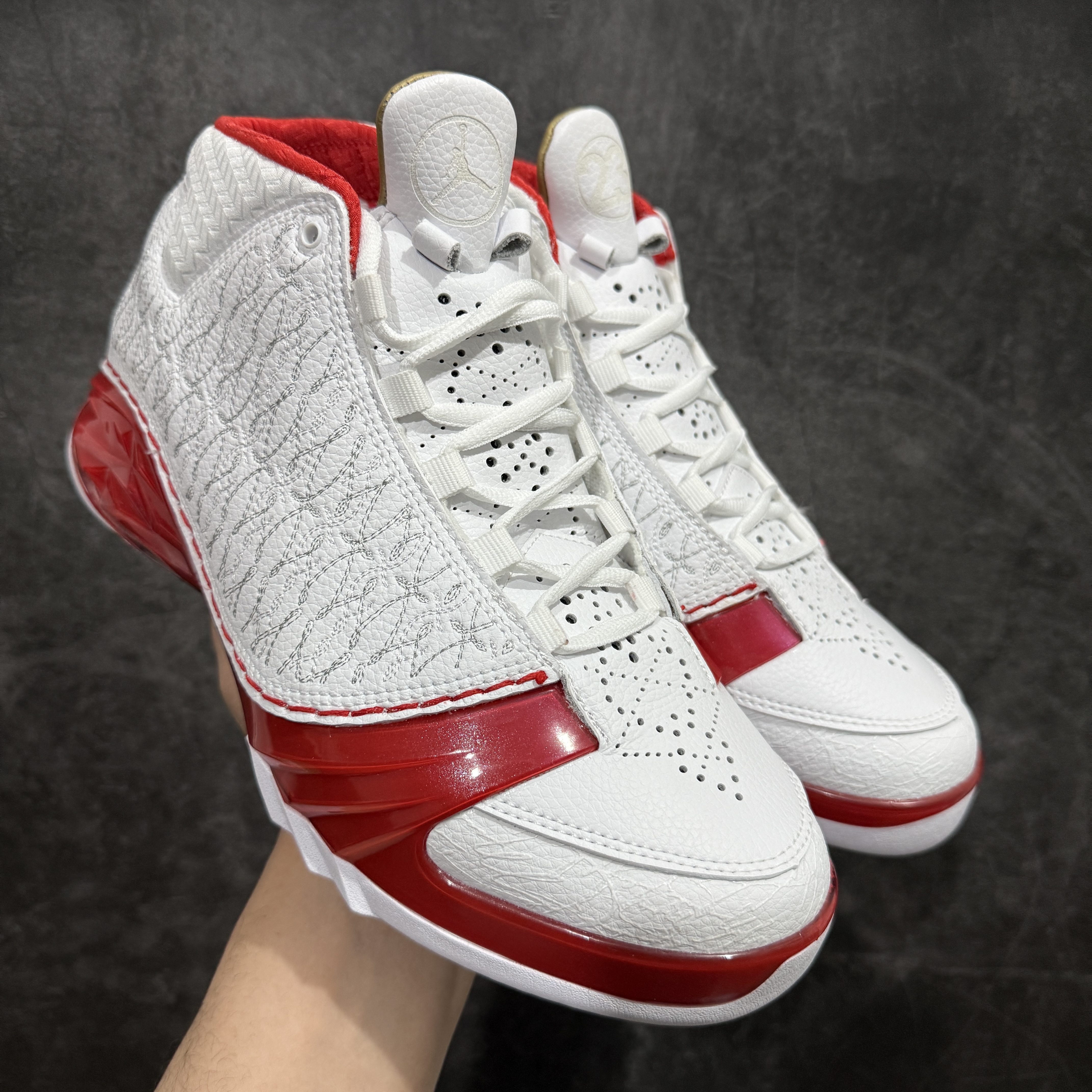 Air Jordan 23 OG 'White Varsity Red' Men's Basketball Shoe 318376-161