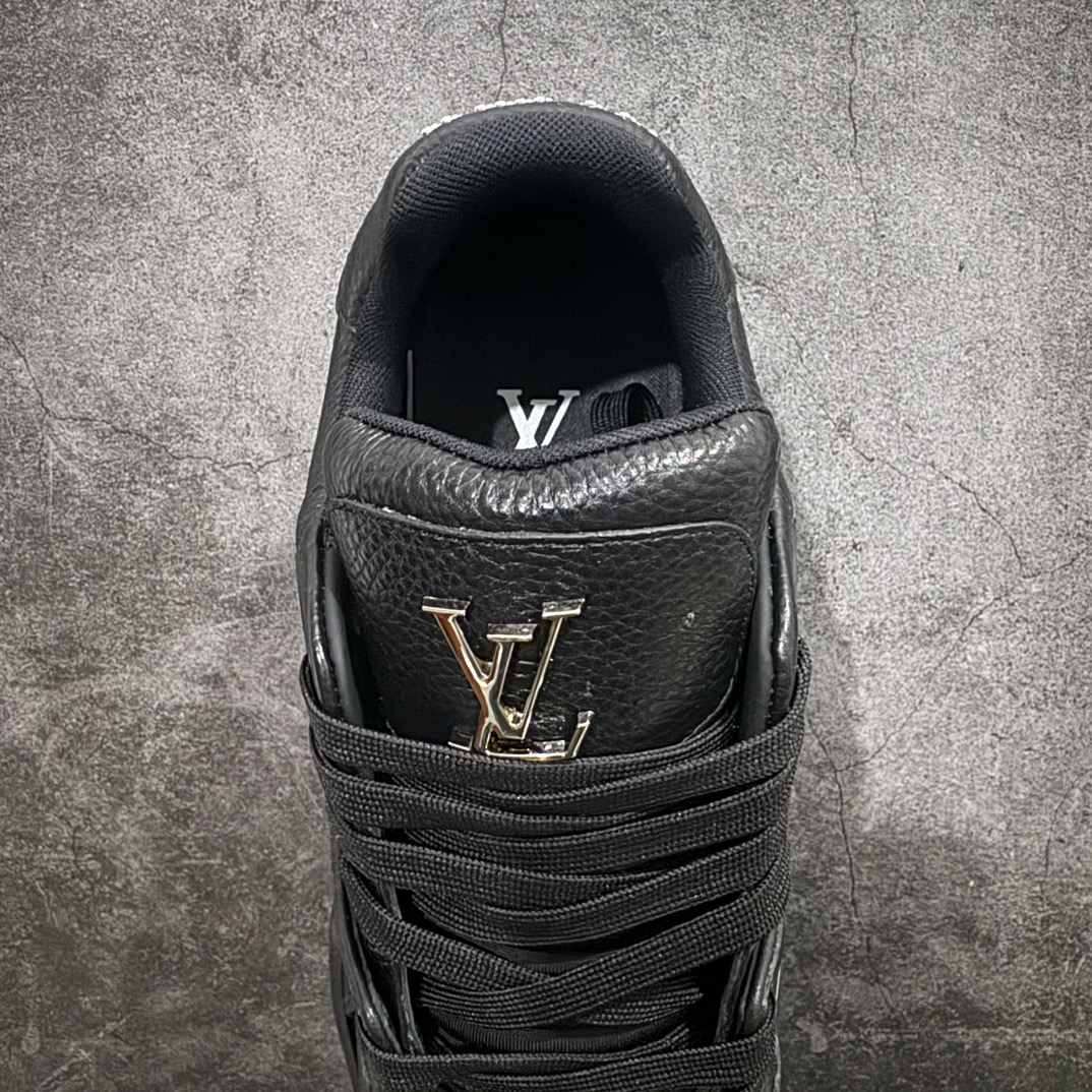 Louis Vuitton Trainer Series Sneakers Black rivets sports shoes