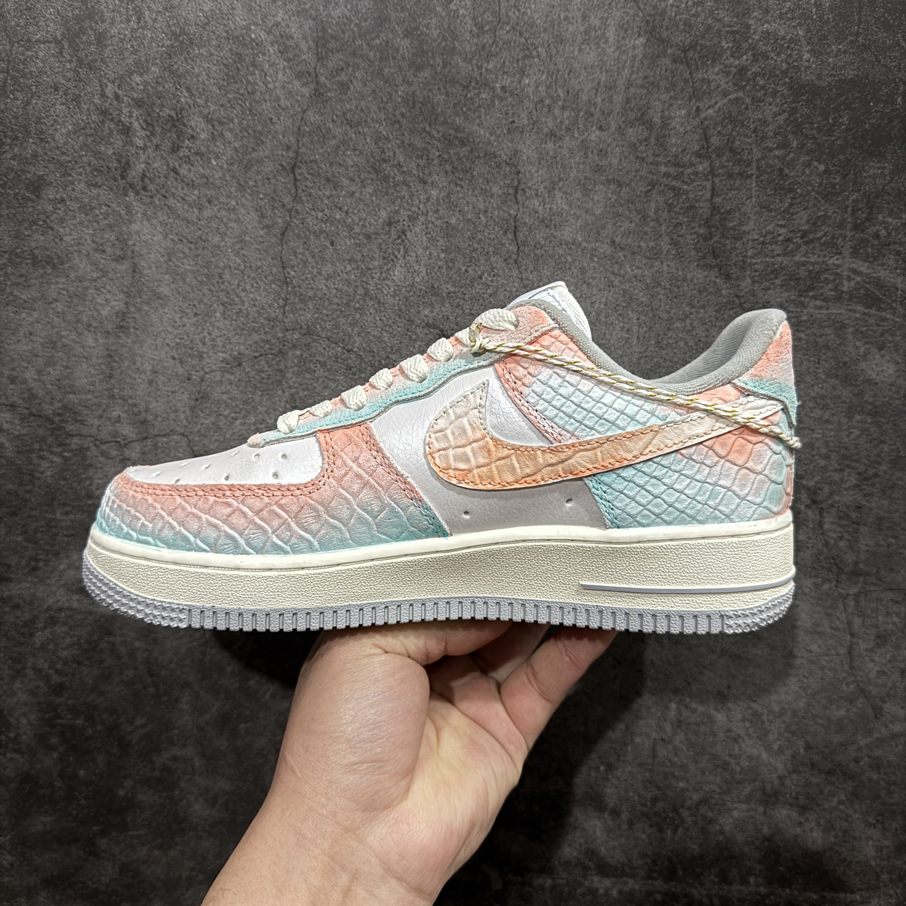 Nike Air Force 1'07 Low "Late Spring Rain" Men's and Women's Sneakers DX2678-111