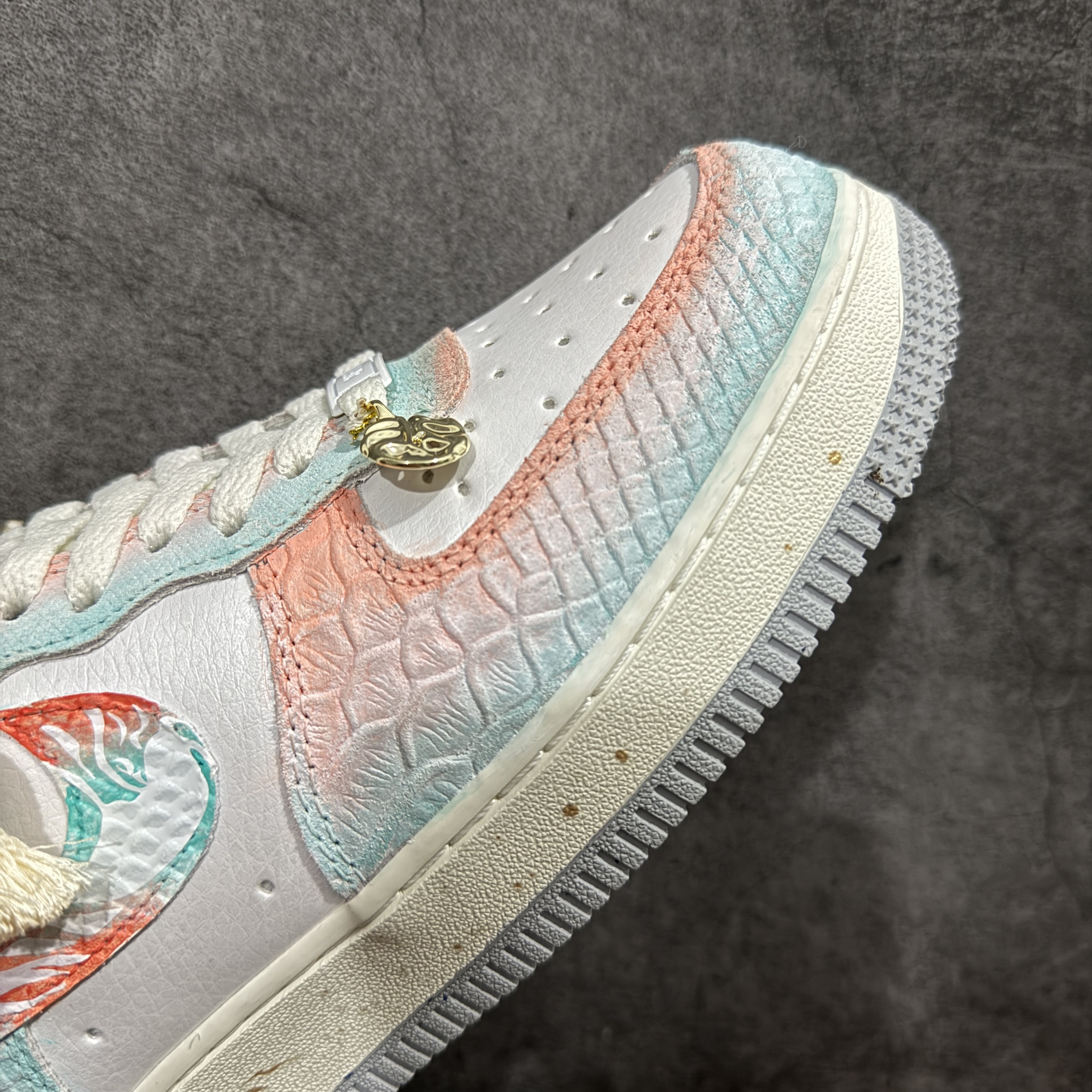 Nike Air Force 1'07 Low "Late Spring Rain" Men's and Women's Sneakers DX2678-111