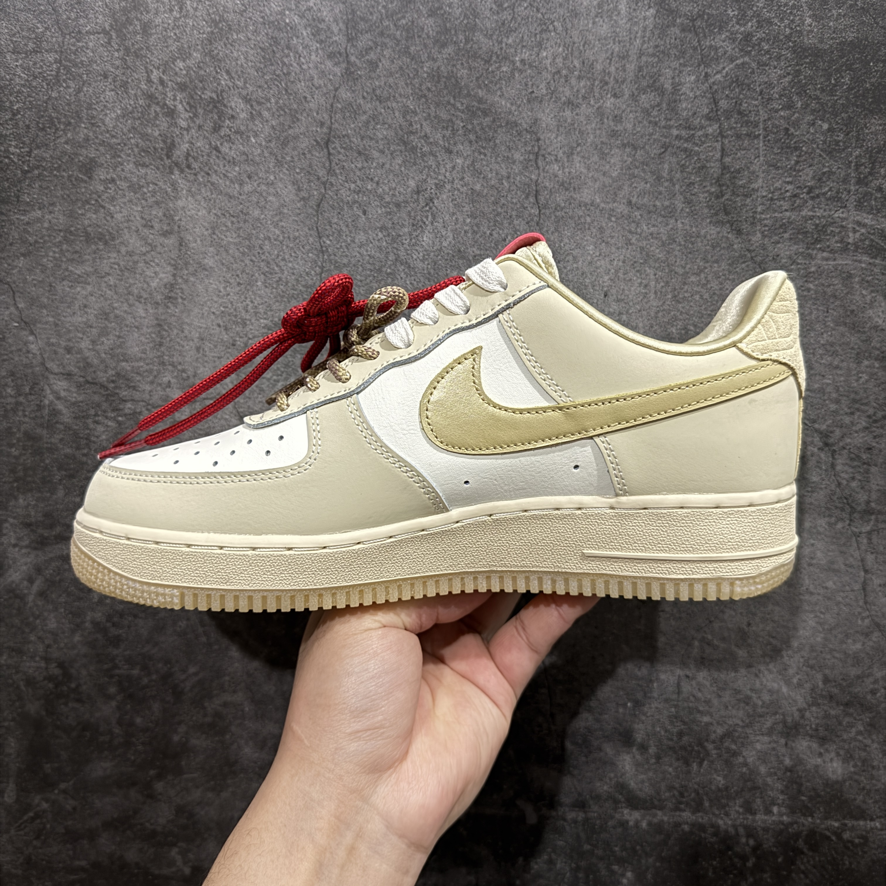 Nike Air Force 1 Low Year of the Snake Men's and Women's Sneakers HV5990-172