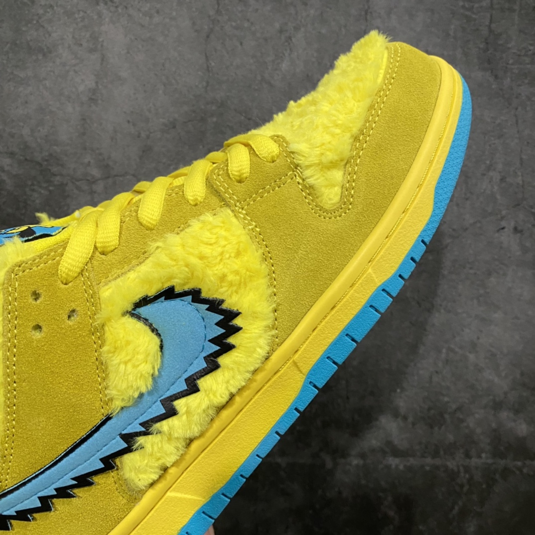 Grateful Dead x Dunk Low SB 'Yellow Bear' Men's & Women's Sneakers CJ5378-700