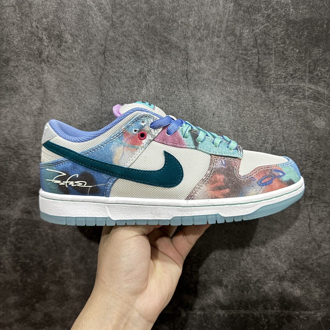 Nike SB Dunk Low Futura Laboratories Bleached Aqua Men's & Women's Sneakers HF6061-400