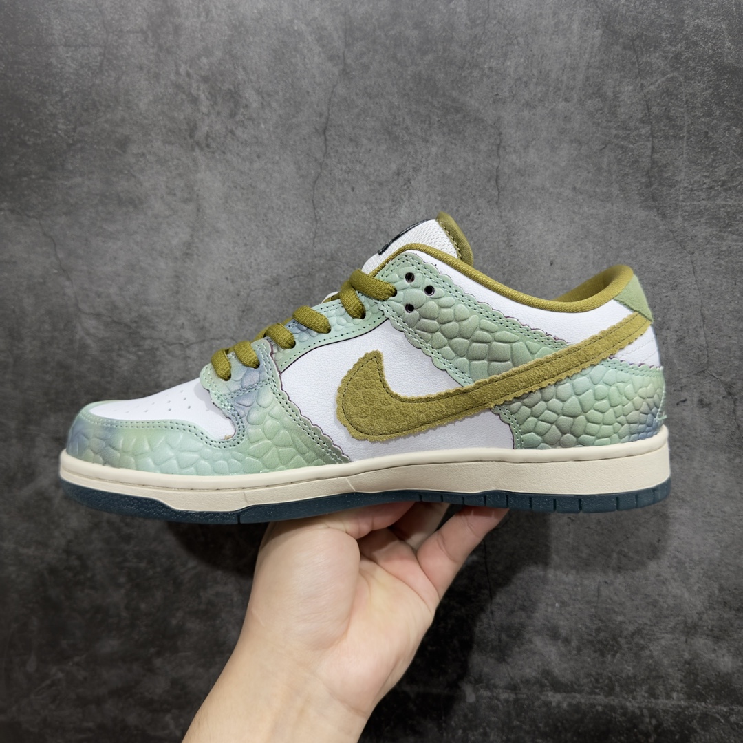 Alexis Sablone x Nike Dunk Low SB 'Chameleon' Men's & Women's Sneakers HJ3386-300