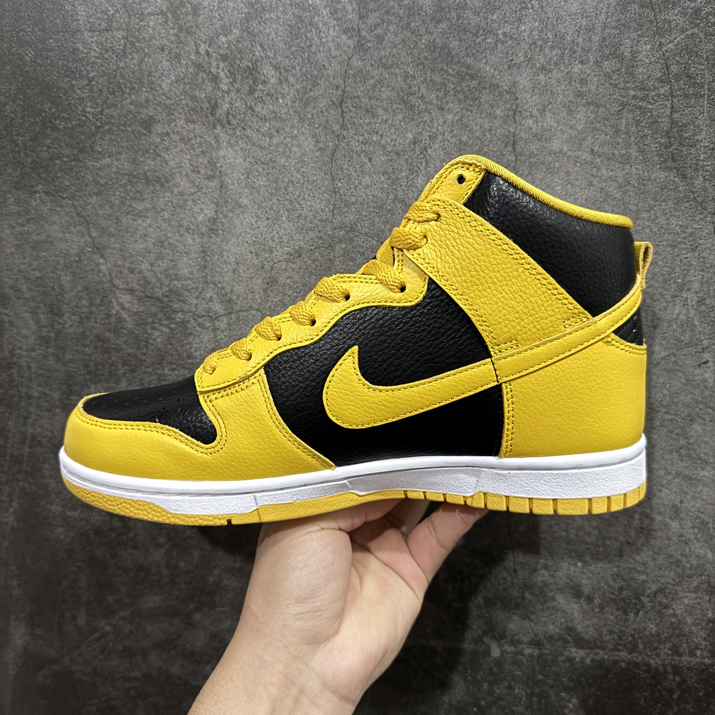 Nike Dunk High Wu-Tang (2024) Men's Sneakers HJ4320-001