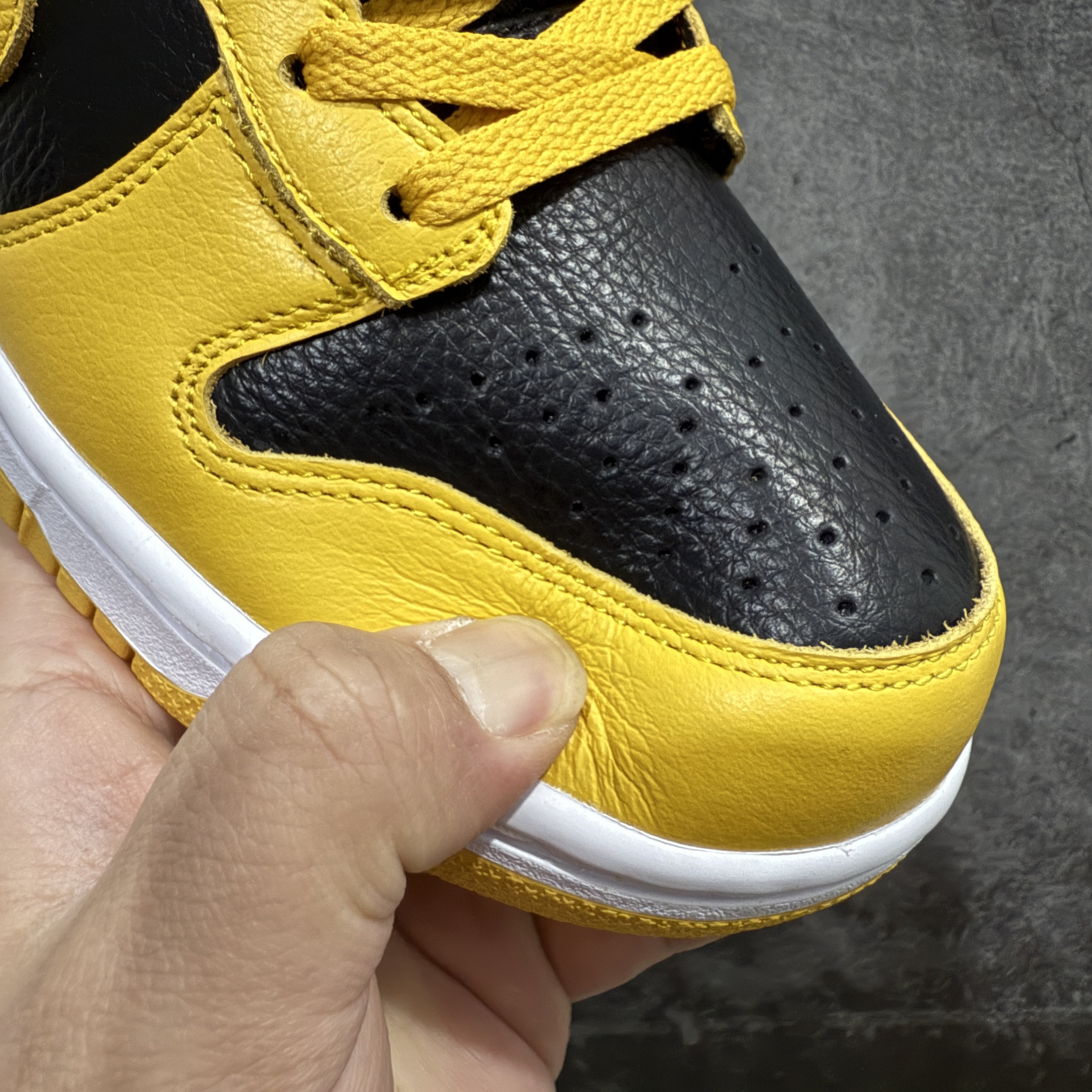 Nike Dunk High Wu-Tang (2024) Men's Sneakers HJ4320-001