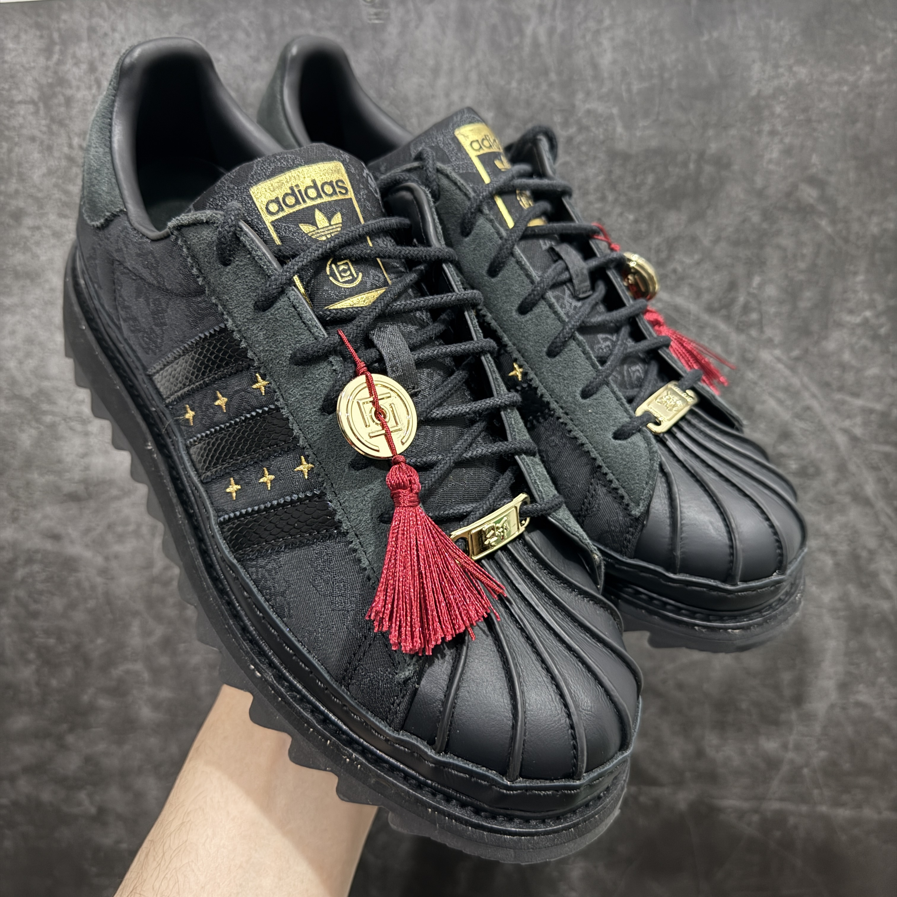 CLOT x Adidas Superstar 'Chinese New Year' men's and women's sneakers JR5114